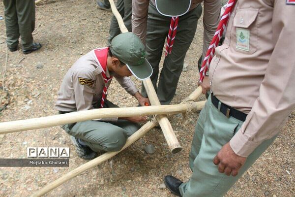 آزمون  ساخت پروژه ساخت باچوب طناب  توسط پیشتازان