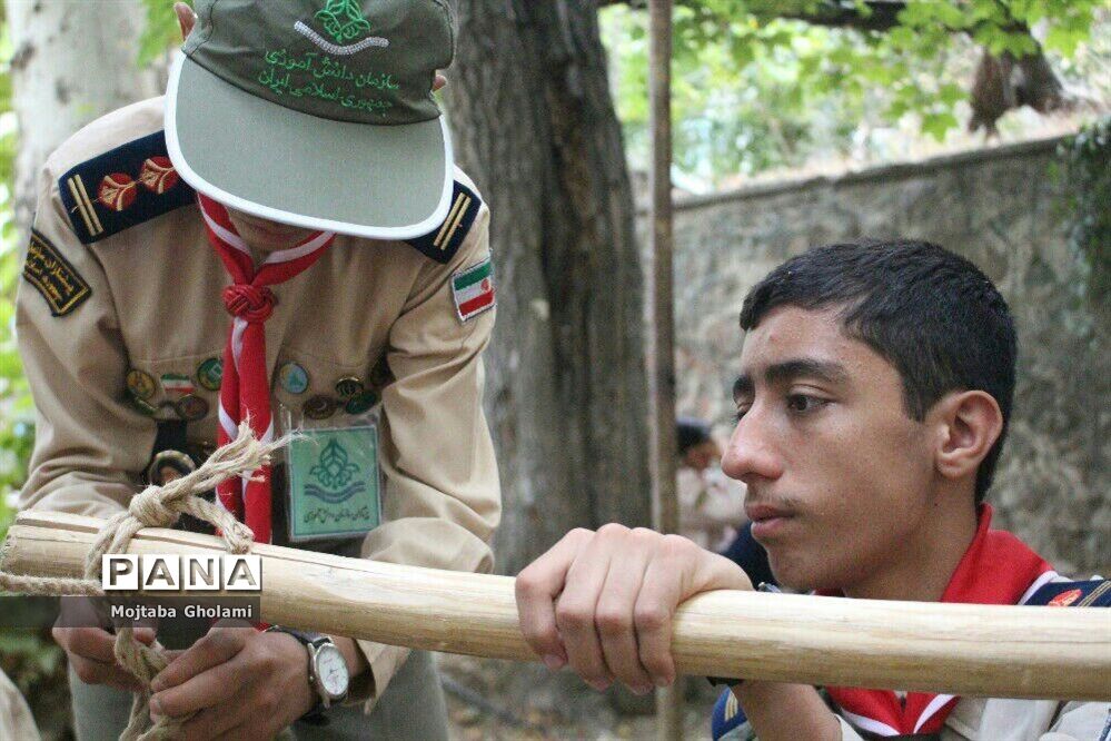آزمون  ساخت پروژه ساخت باچوب طناب  توسط پیشتازان