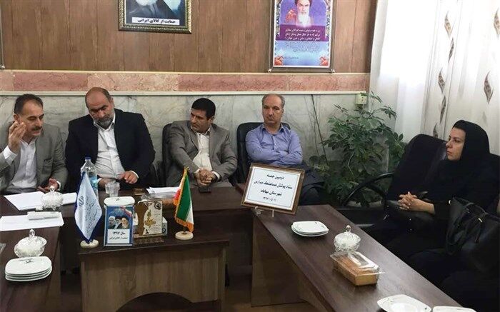 بررسی وضعیت همسان سازی پوشاک مدارس مهاباد با حضور رییس سازمان دانش آموزی آذربایجان غربی