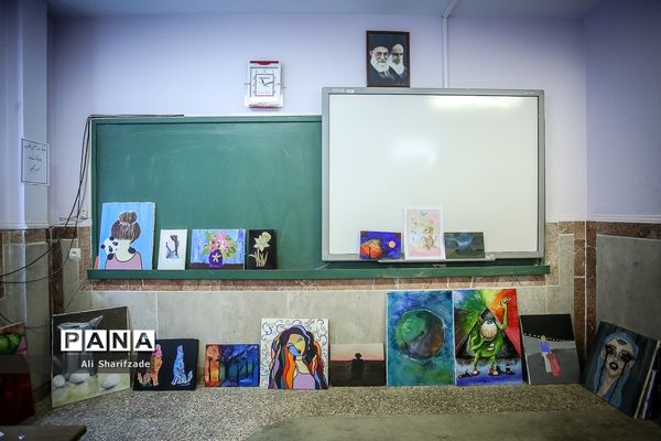 بازدید وزیر آموزش و پرورش از دبیرستان دخترانه متوسطه حضرت ولی عصر(مجری طرح ایران مهارت)