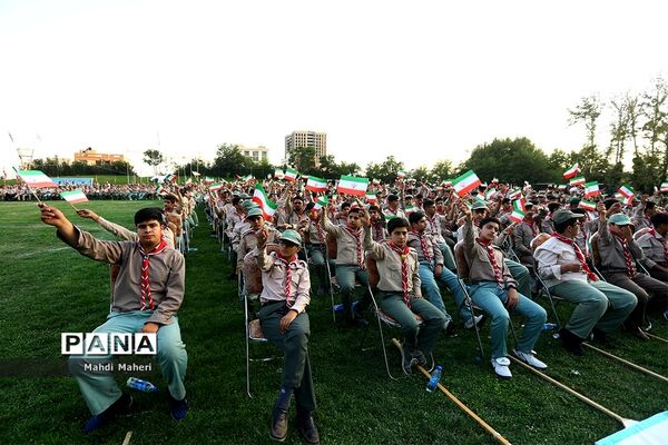 اختتامیه هشتمین اردوی ملی پیشتازان، اعضا و مربیان