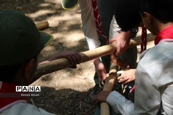حضور پیشتازان پسر مازندران در کارگاه چوب و‌گره هشتمین اردوی ملی