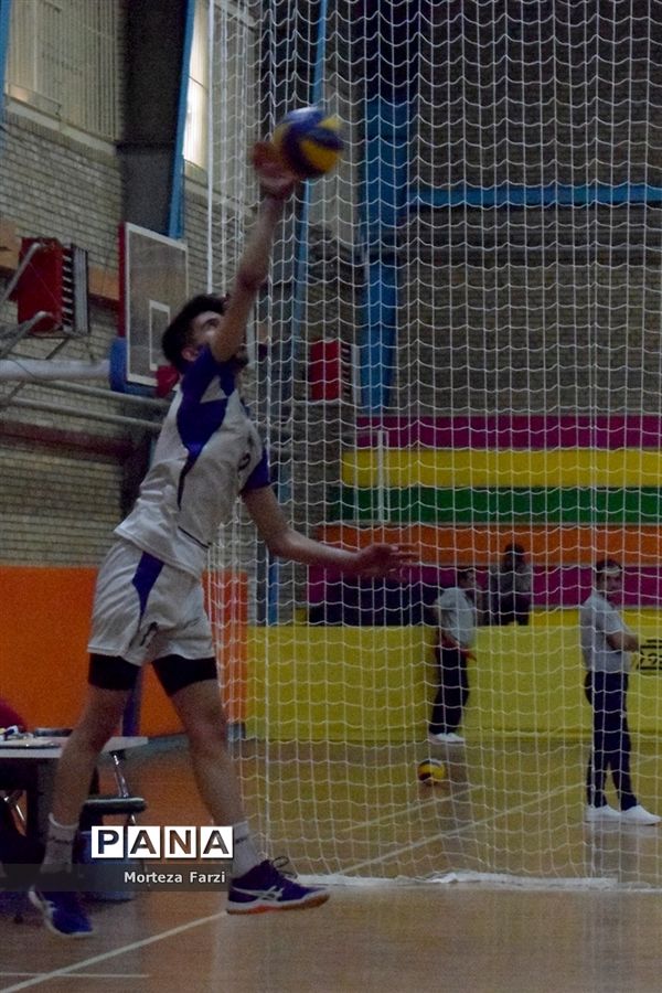 قهرمانی تیم  والیبال‌ البرز در سی‌و‌پنجمین دوره مسابقات دانش‌آموزی کشور