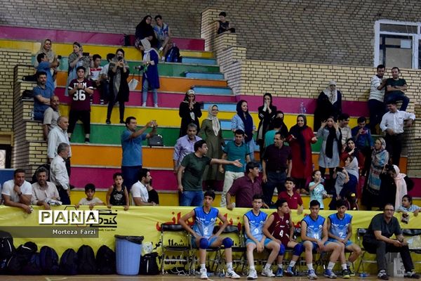 قهرمانی تیم  والیبال‌ البرز در سی‌و‌پنجمین دوره مسابقات دانش‌آموزی کشور