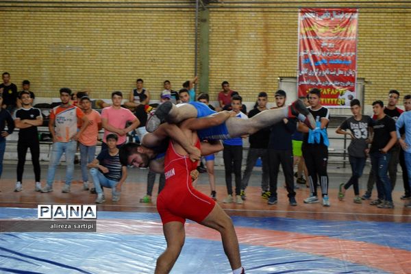 برگزاری مسابقات کشتی آزاد جوانان شهرقدس