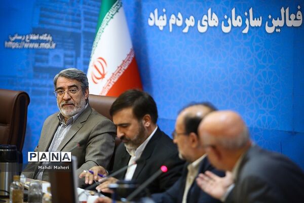 نشست مشترک وزیر کشور با فعالین سازمان‌های مردم نهاد