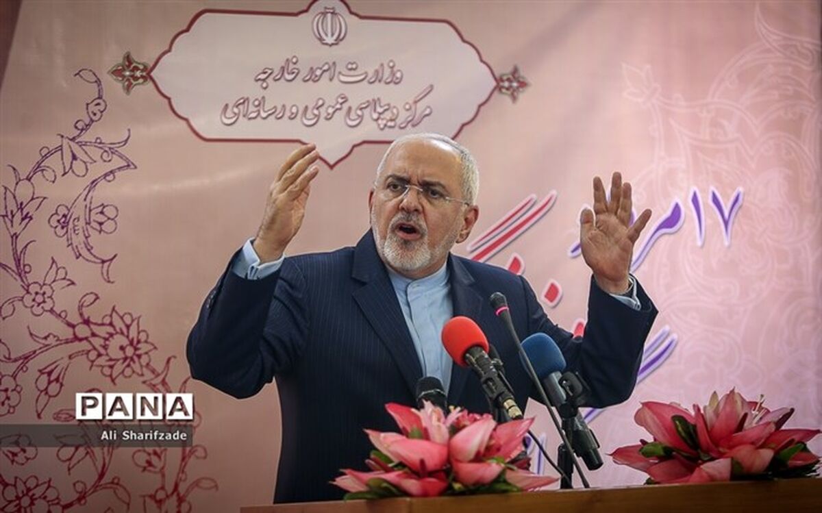 ظریف: امروز روز برگرداندن تحریم‌هاست، هیچ اتفاقی هم نمی‌افتد
