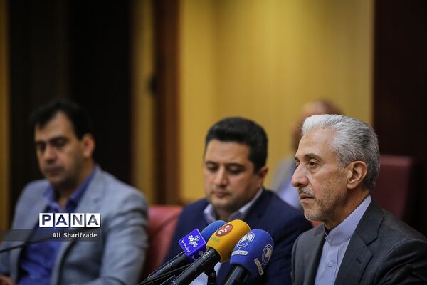 نشست خبری وزیر علوم، تحقیقات و فناوری