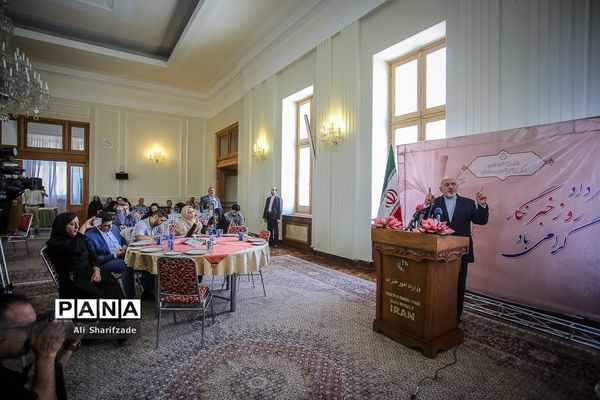 نشست وزارت امور خارجه با اصحاب رسانه به مناسبت روز خبرنگار