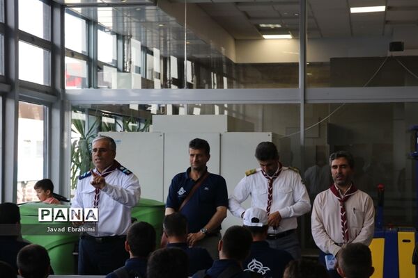 استقبال از دانش آموزان پیشتاز خراسان رضوی در راه آهن مشهد