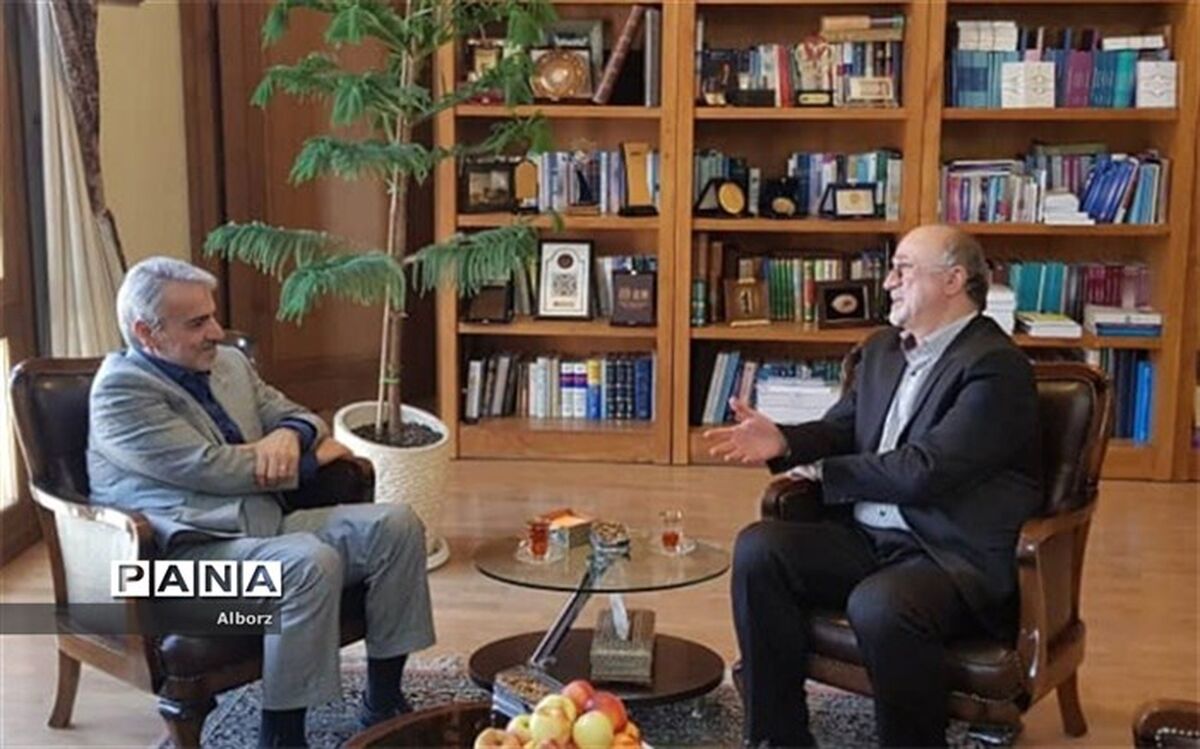 استاندار البرز: تسریع در اجرای پروژه‌های حمل و نقل و راه‌سازی از مطالبات استان البرز و گره‌گشای معضلات ترافیکی منطقه است