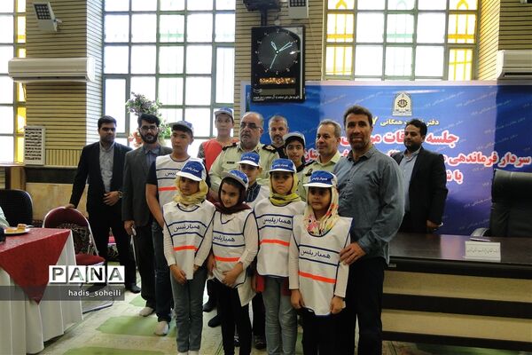 ملاقات مردمی فرماندهی انتظامی ویژه غرب استان تهران با شهروندان شهر قدس