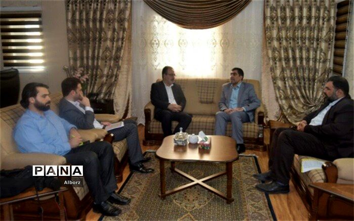 فرماندار ویژه شهرستان کرج: صنایع، مروج ورود کتاب به سبد خانواده ها شوند
