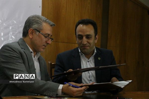 نشست خبری نخستین جشنواره روستا ها و عشایر کتاب خوان فارس