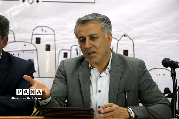 نشست خبری نخستین جشنواره روستا ها و عشایر کتاب خوان فارس