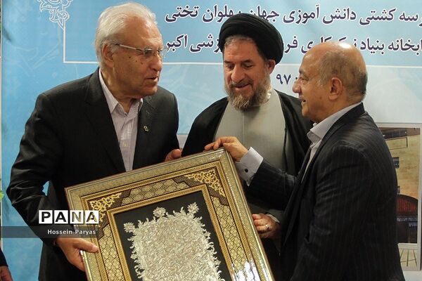 نشست هم‌اندیشی با خبرنگاران حوزه خیرین مدرسه ساز