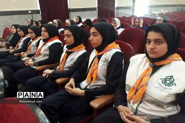 آیین افتتاحیه پیش اردوی پیشتازان دختر استان کرمانشاه