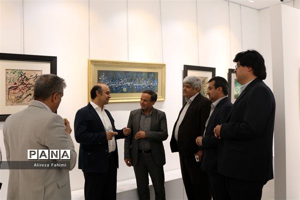 نمایشگاه نقاشی‌خط