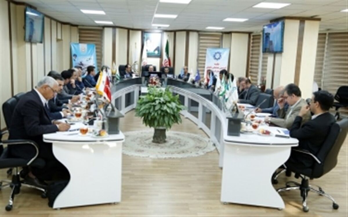 استاندار قزوین: حمایت از سرمایه گذاری، تولید و اشتغال اولویت اصلی سیستم بانکی باشد