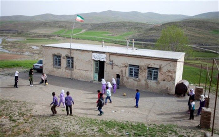 بیش از 163 هزار مترمربع از اراضی مدارس ماکو سنددار می‌شود