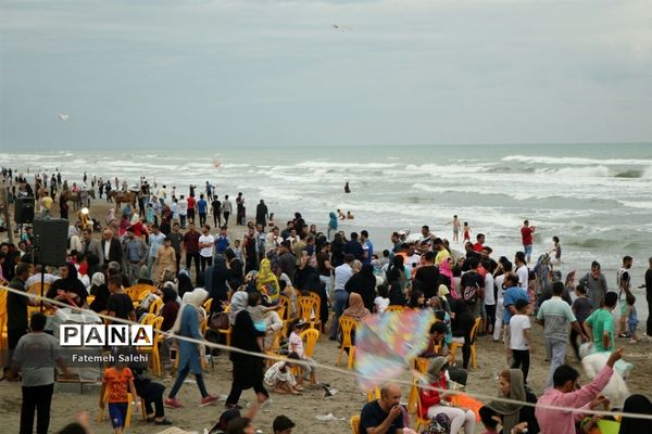 جشنواره بادبادک‌ها در محمودآباد