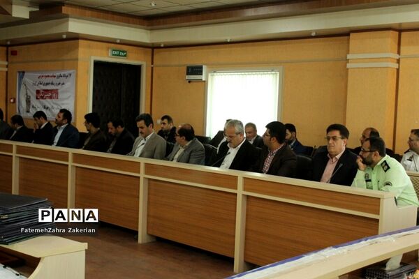 آیین تجلیل از دانش‌آموزان خبرنگار پانا در محمودآباد