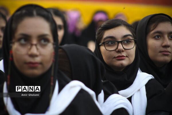 آیین استقبال دانش‌آموزان دختر شرکت‌کننده در سی و ششمین جشنواره فرهنگی، هنری سراسر کشور
