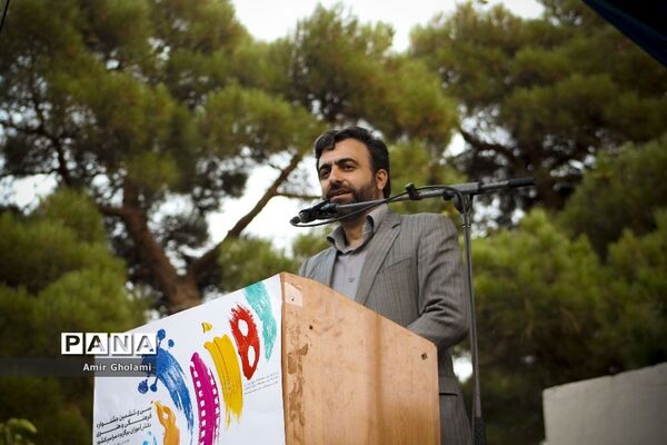 آیین استقبال دانش‌آموزان دختر شرکت‌کننده در سی و ششمین جشنواره فرهنگی، هنری سراسر کشور