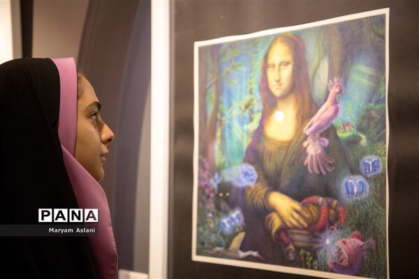 آیین گشایش نمایشگاه هنرهای دستی تجسمی دانش آموزان دختر سراسر کشور