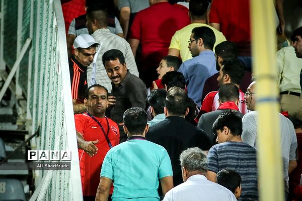 دیدار تیم‎های  پرسپولیس تهران و نفت مسجد سلیمان