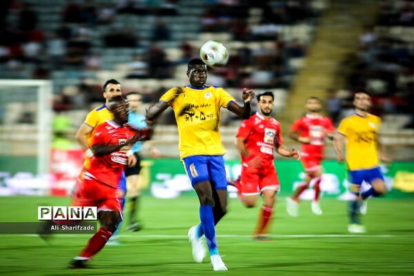 دیدار تیم‎های  پرسپولیس تهران و نفت مسجد سلیمان