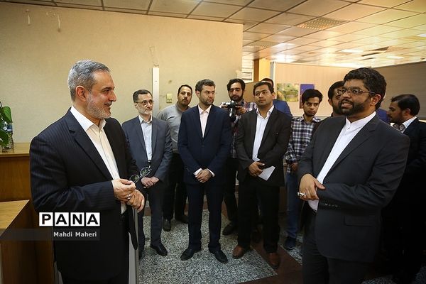 بازدید وزیر آموزش و پرورش از باشگاه خبرنگاران جوان