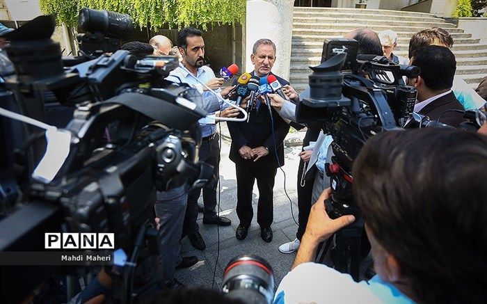 جهانگیری: سوال از رئیس‌جمهوری فرصت مطرح کردن ناگفته‌ها با مردم است