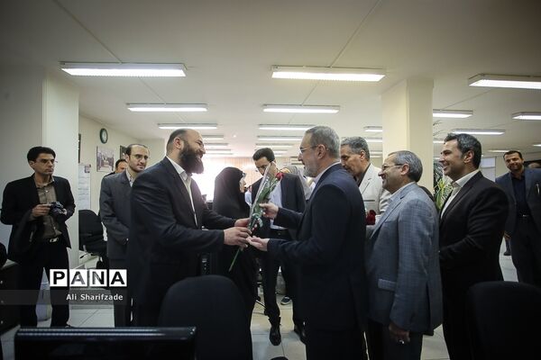 بازدید وزیر آموزش و پرورش از خبرگزاری پانا به مناسبت روز خبرنگار