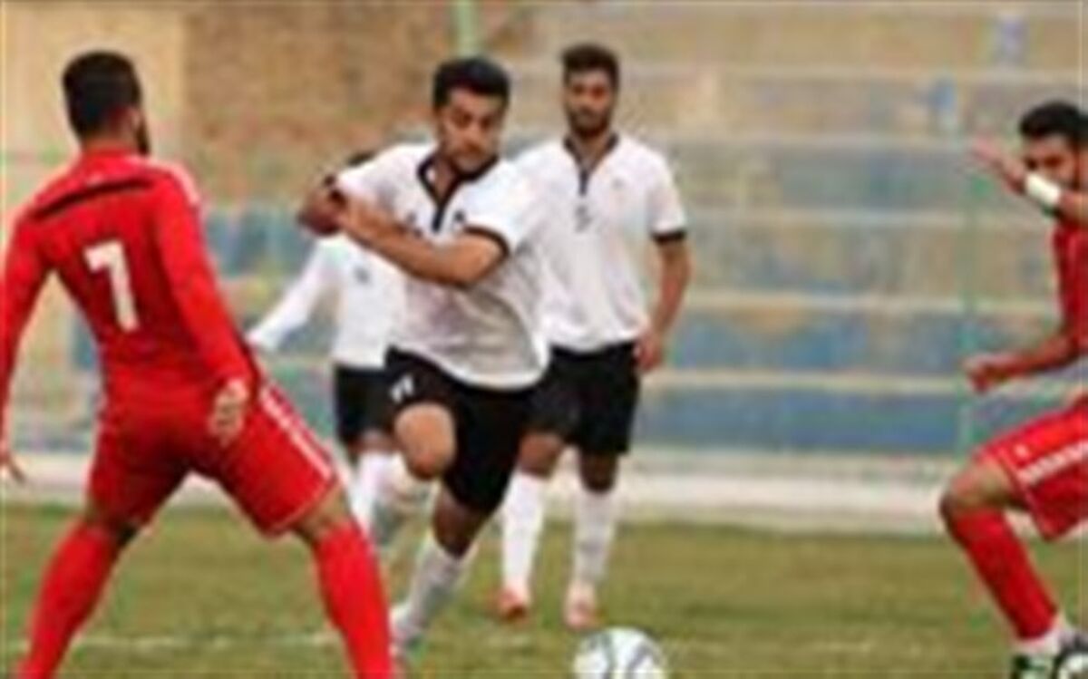 کشاورز بوکان صدرنشین لیگ برتر فوتبال آذربایجان غربی ماند