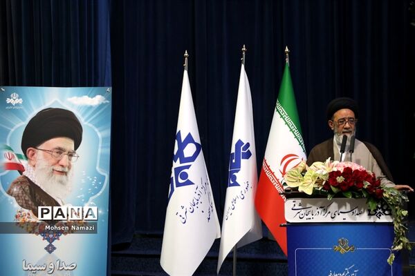 آیین تکریم و معارفه مدیر کل صدا و سیمای مرکزی آذربایجان شرقی
