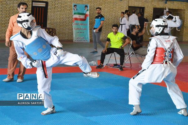 برگزاری مسابقات لیگ برتر تکواندو  خردسالان در شهر قدس