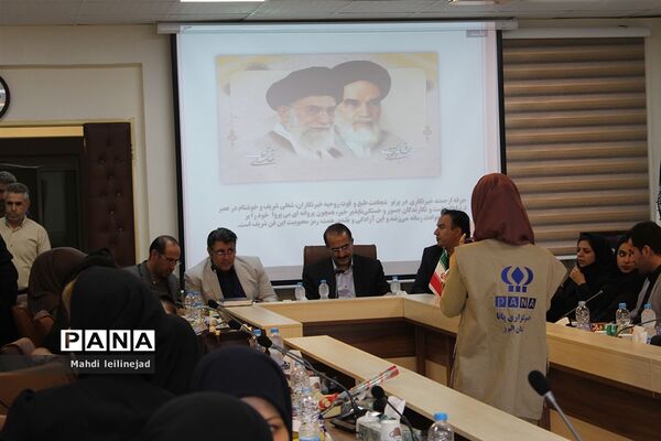 نشست خبری مدیرکل آموزش و پرورش البرز همراه با تقدیر از اصحاب رسانه استان