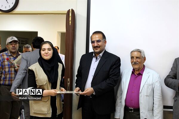 نشست خبری مدیرکل آموزش و پرورش البرز همراه با تقدیر از اصحاب رسانه استان