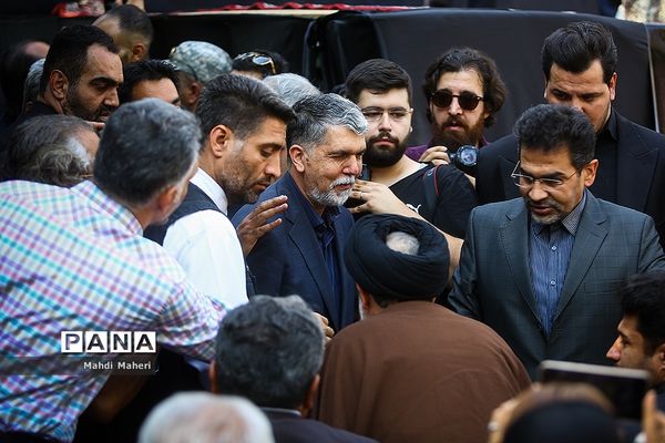 مراسم تشییع پیکر عزت‌الله انتظامی