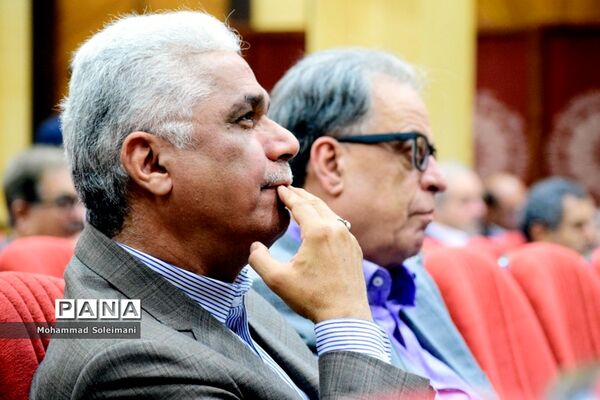 نشست هئیت نمایندگان اتاق بازرگانی ایران