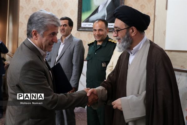 آیین تجلیل از 300نفر از ایثارگران ،جانبازان و آزادگان سرافراز فرهنگی