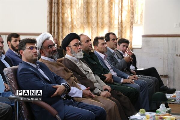 آیین تجلیل از 300نفر از ایثارگران ،جانبازان و آزادگان سرافراز فرهنگی