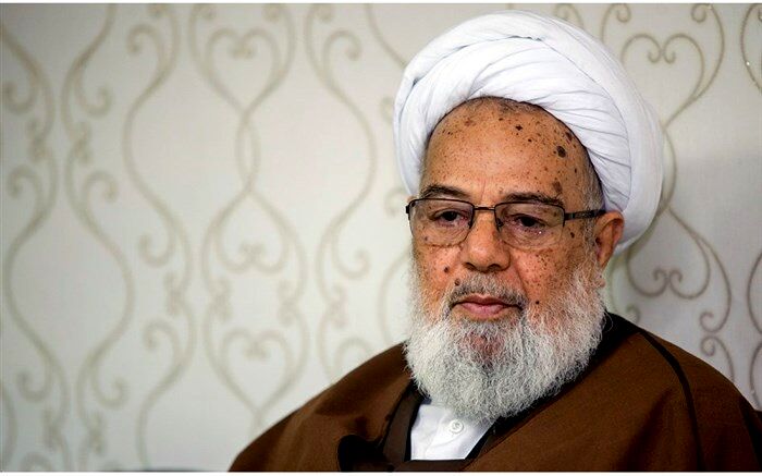 آیت‌الله ممدوحی: طلاب باید بیانات رهبر انقلاب را سرلوحه کار خود قرار دهند