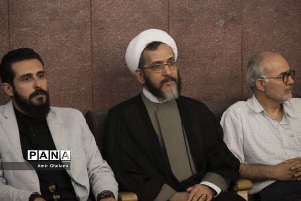 مراسم ختم زنده یاد عزت‌الله انتظامی