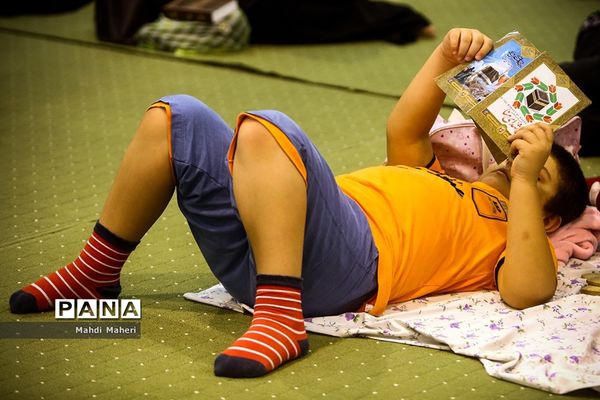 دعای عرفه در مصلی امام خمینی