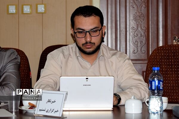 نشست خبری فرماندار شهرستان بستان آباد با اصحاب  رسانه