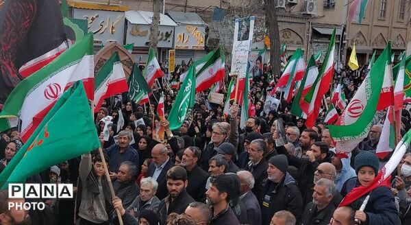 ما همه خونخواه پدر و گوش به فرمان پسر 