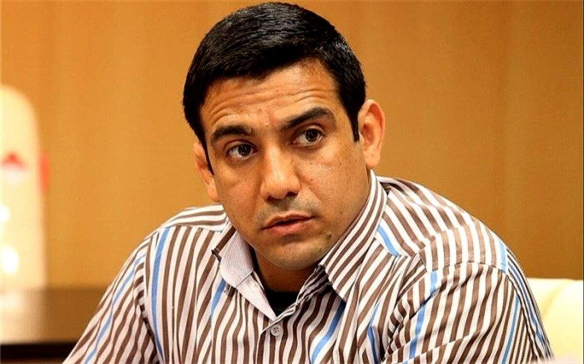 نایب رئیس فدراسیون کشتی: اشکانی برکنار نشده، قراردادش تمام شده است