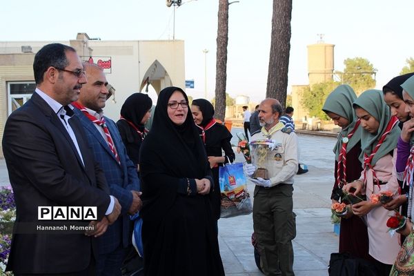 استقبال از پیشتازان دختر سمنانی شرکت کننده در اردوی ملی